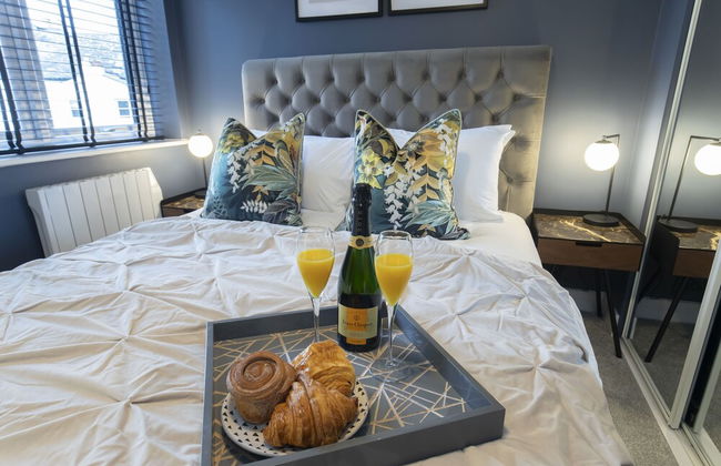 Elliot Oliver - Exquisite 2 Bedroom Apartment With Garden, Parking & EV Charger - Foto 12