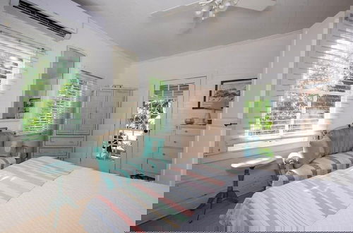 Foto 5 - Watercolor 3 Bedroom Home