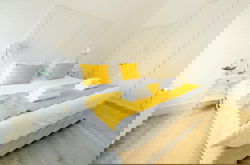 Photo 3 - Argyle St Apartments