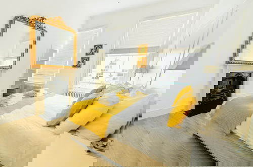 Photo 5 - Argyle St Apartments