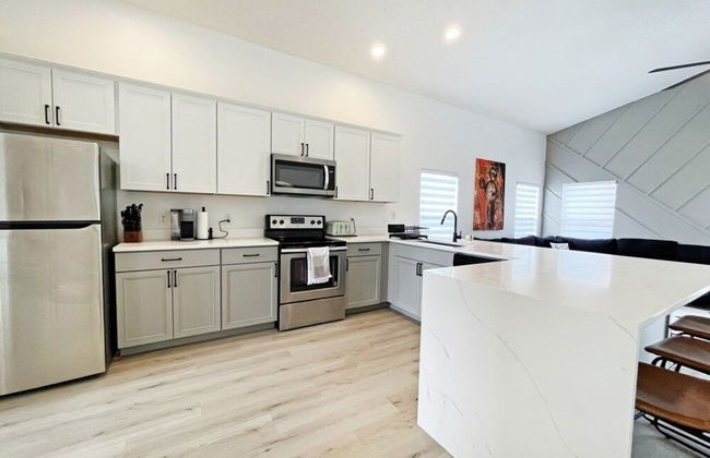 Secret Tunnel House 6 Bedroom Home by RedAwning - Foto 15