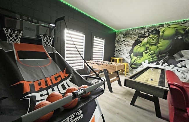Secret Tunnel House 6 Bedroom Home by RedAwning - Foto 35