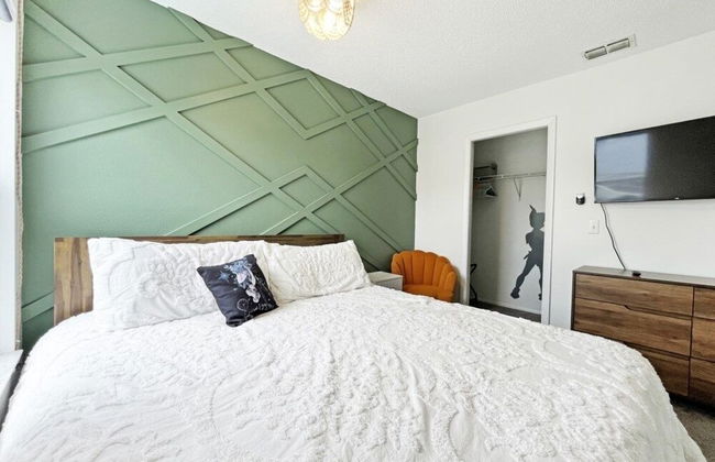 Secret Tunnel House 6 Bedroom Home by RedAwning - Foto 3