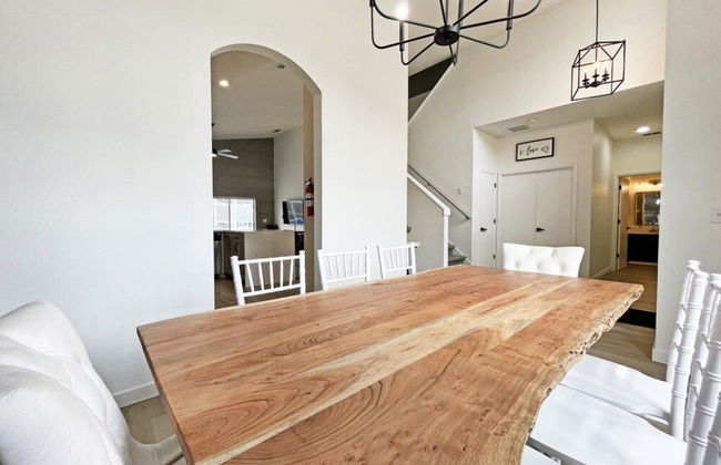 Secret Tunnel House 6 Bedroom Home by RedAwning - Foto 40
