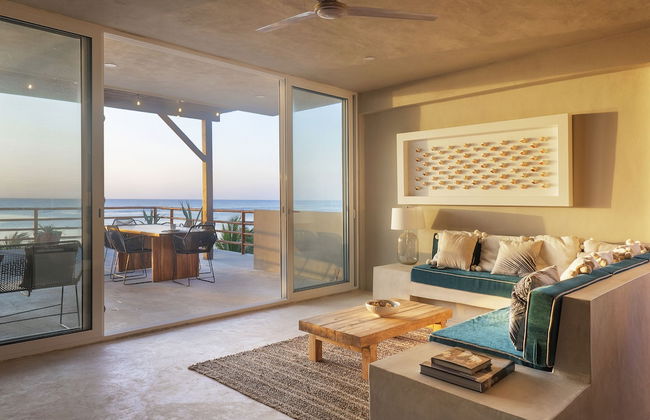 Three Bedroom Condo Steps From the Beach - Foto 9