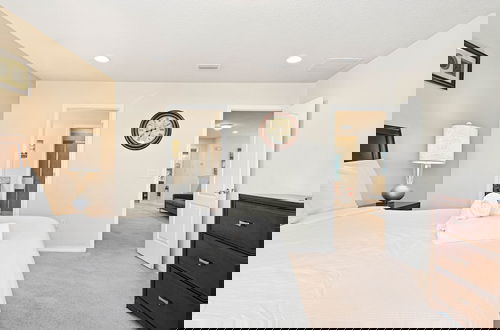 Foto 4 - Free Waterpark Access! 5br Resort Townhome w/ Pool