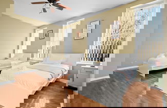 Foto 2 - Massive Downtown Area Home... sleeps 14