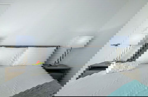 Photo 17 - NEW 5BR Villa w Privatepool 3min to Eagle Beach