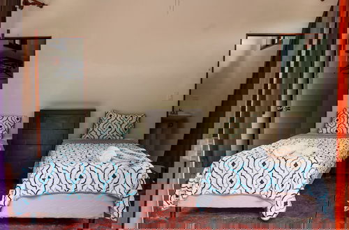 Foto 9 - Exquisite Private Coastal Retreat 3 Bedroom Home by RedAwning