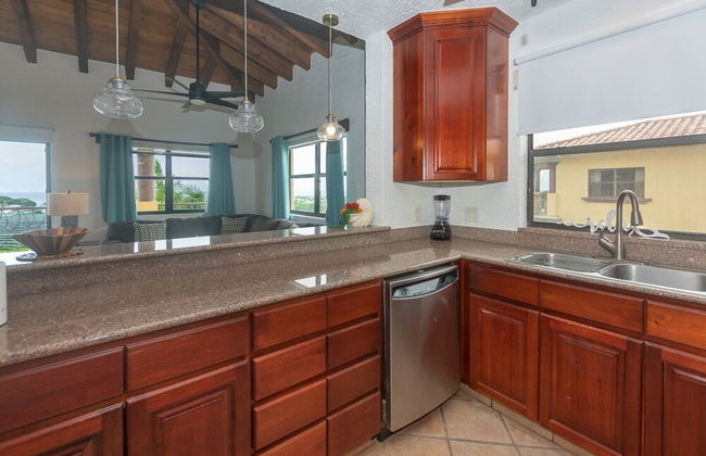 Pineapple Villa 442 2 Bedroom Condo by RedAwning - Photo 7