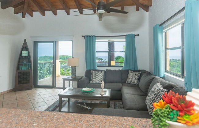 Pineapple Villa 442 2 Bedroom Condo by RedAwning - Photo 8