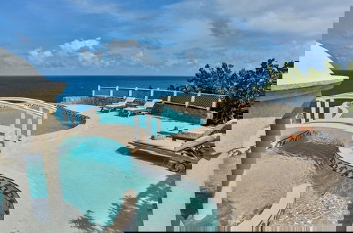 Foto 11 - Sprawling Villa With Uninterrupted Sea Views - Equinox 4 Bedroom Villa by RedAwning