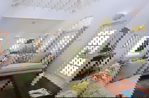 Foto 8 - Sprawling Villa With Uninterrupted Sea Views - Equinox 4 Bedroom Villa by RedAwning