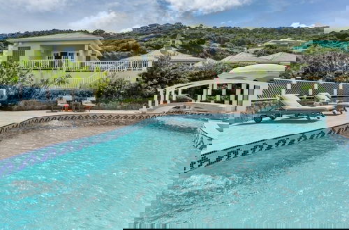Photo 16 - 2-bed Villa With Uninterrupted Sea Views - Equinox 2 Bedroom Villa by RedAwning