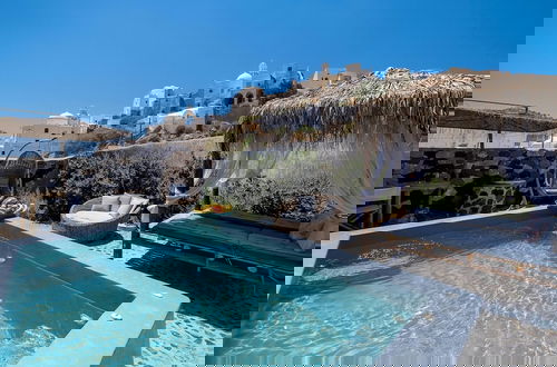 Foto 19 - Rock Villas Santorini - Villa Legend Castle View Jacuzzi 130 sq m up to 7 Guests