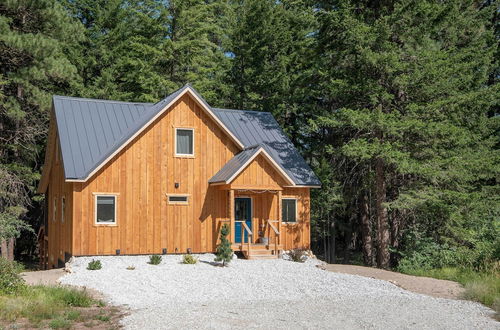 Photo 3 - Modern Leavenworth Cabin w/ Hot Tub, Games & More