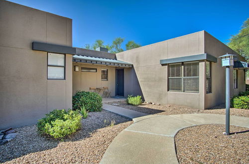 Foto 12 - Mountain-view Tucson Condo w/ Outdoor Pools