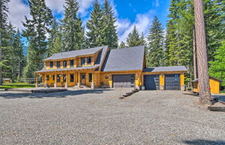 Photo 1 - Luxury Lodge: Hot Tub, Snowmobiling & ATV Access