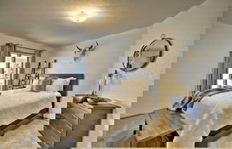 Photo 3 - Charming Joliet Ranch House on a Working Farm