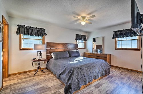 Photo 31 - Cozy Vacation Rental Home Near Watauga Lake