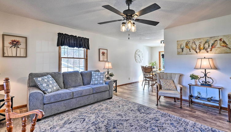 Photo 1 - Cozy Vacation Rental Home Near Watauga Lake