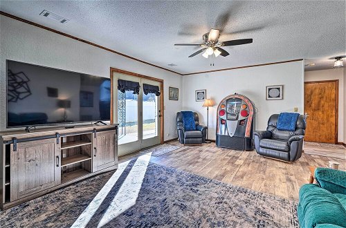 Foto 33 - Cozy Vacation Rental Home Near Watauga Lake