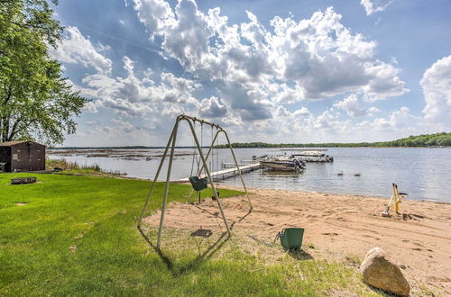 Foto 5 - Clearwater Lake Getaway w/ Shared Pool & Boat Dock