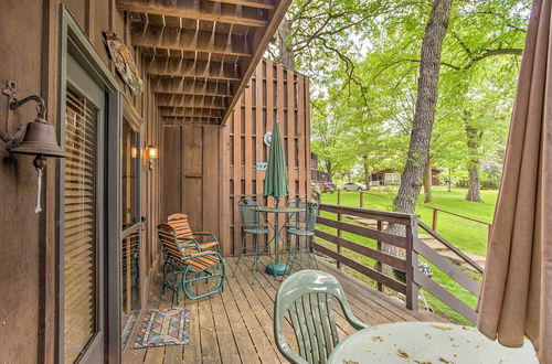 Foto 7 - Clearwater Lake Getaway w/ Shared Pool & Boat Dock