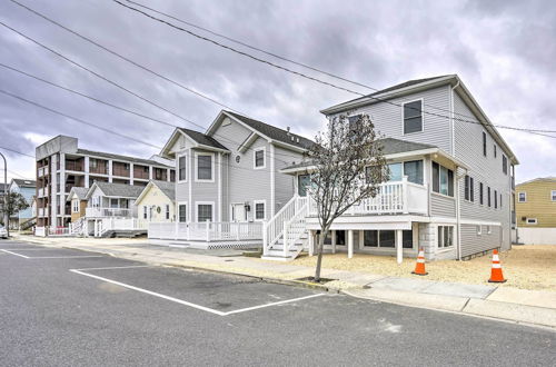 Foto 20 - Walkable Seaside Heights Apt Near Beaches