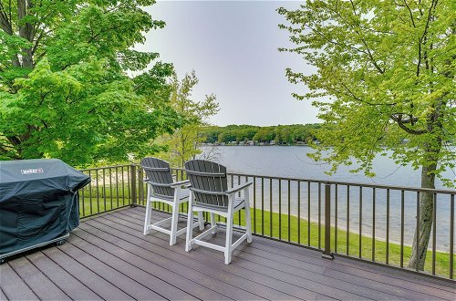 Foto 33 - Family Home on Crystal Lake w/ Private Beach