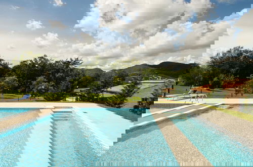 Foto 73 - Welcoming Holiday Home in Urbania With Pool