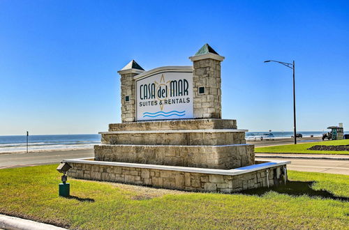 Photo 7 - Galveston Retreat w/ Balcony & Gulf Views