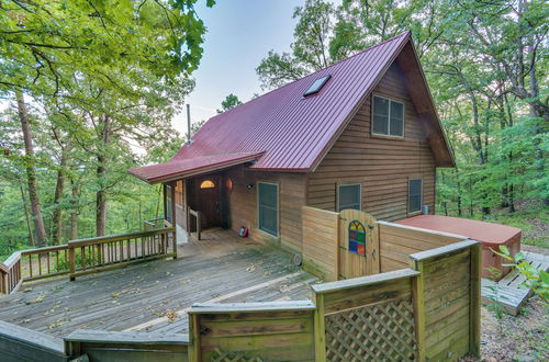 Photo 18 - Peaceful Russellville Cabin Close to Lakes