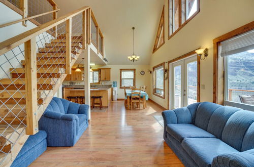 Photo 17 - Stunning Hilltop Home by John Day Fossil Beds