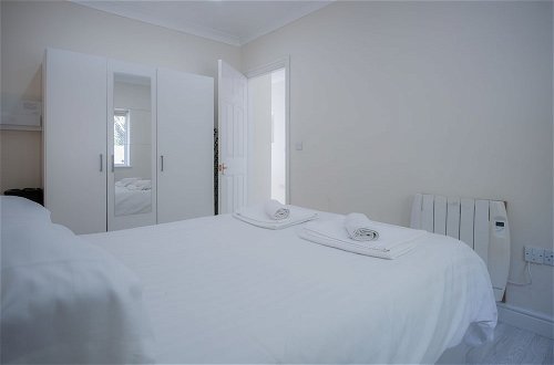 Photo 9 - Seafarer - 2 Bedroom Apartment - Pendine