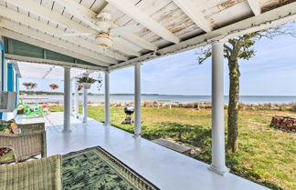 Photo 3 - Oceanfront White Stone Cottage w/ Private Beach