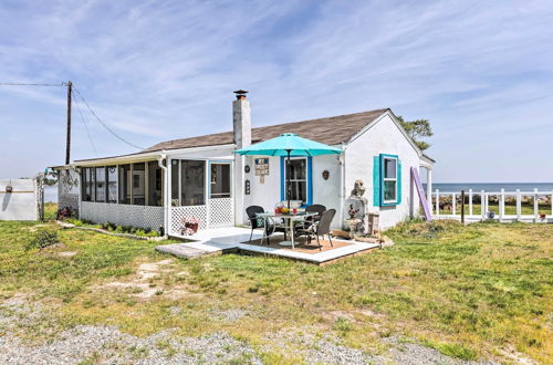 Photo 14 - Oceanfront White Stone Cottage w/ Private Beach