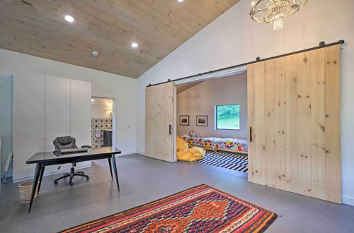 Photo 12 - Luxe + Modern Home: 30mi to Saratoga Springs