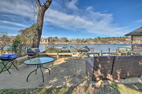 Photo 13 - Waterfront Getaway w/ Dock on Lake Hamilton