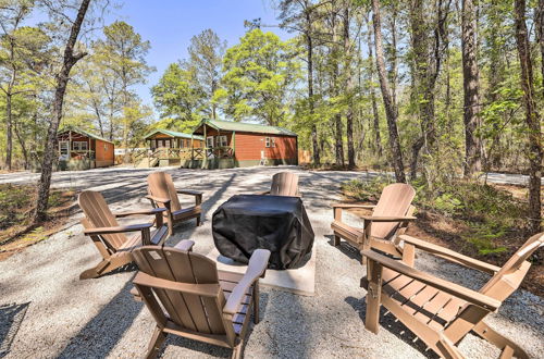 Photo 1 - Family-friendly Cabin ~ 5 Mi to Dtwn New Bern