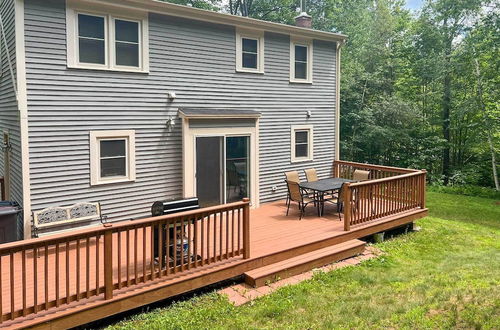 Foto 15 - Gilford Home w/ Forest View, by Lake Winnepesaukee