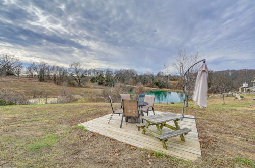 Photo 15 - 'grace Place' Clark House on Farm: Shared Hot Tub