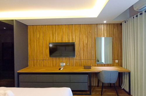 Foto 3 - Cozy Studio Room At Mataram City Apartment