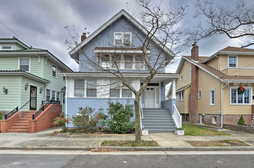 Foto 9 - Beautifully Renovated Beach House w/ Fenced Patio