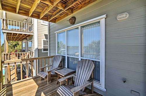 Foto 17 - Beachfront Cedar Key Condo w/ Pool, Spa & Views