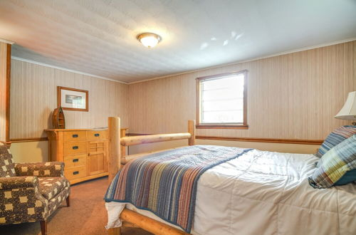 Photo 15 - Dandridge Cabin in Inspiration Cove w/ Lake Access