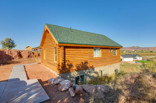 Photo 2 - 'the Cliffrose Cabin' - Hike, Relax, Explore