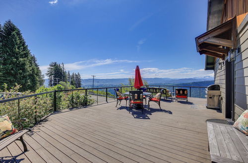 Photo 29 - Modern Underwood Home w/ Deck & Mt Hood Views