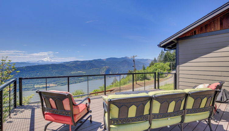 Photo 1 - Modern Underwood Home w/ Deck & Mt Hood Views