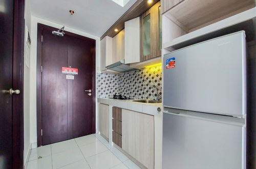 Foto 4 - Homey And Best Choice Studio 16Th Floor Casa De Parco Apartment